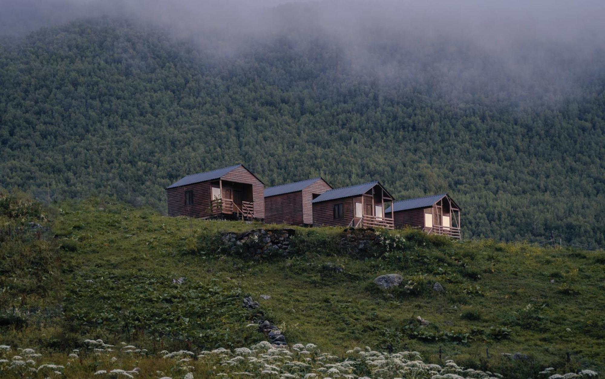 Ushguli Cabins エクステリア 写真